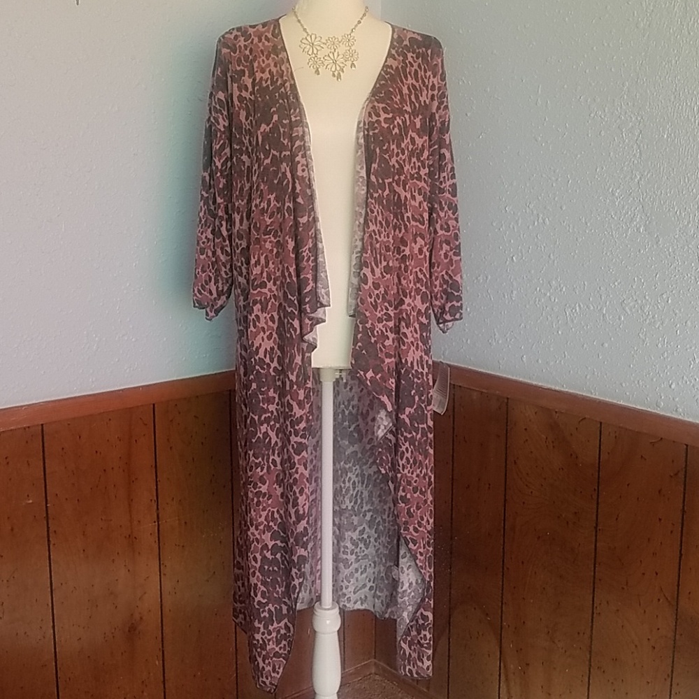 Lularoe Shirley- BNWT- Size M